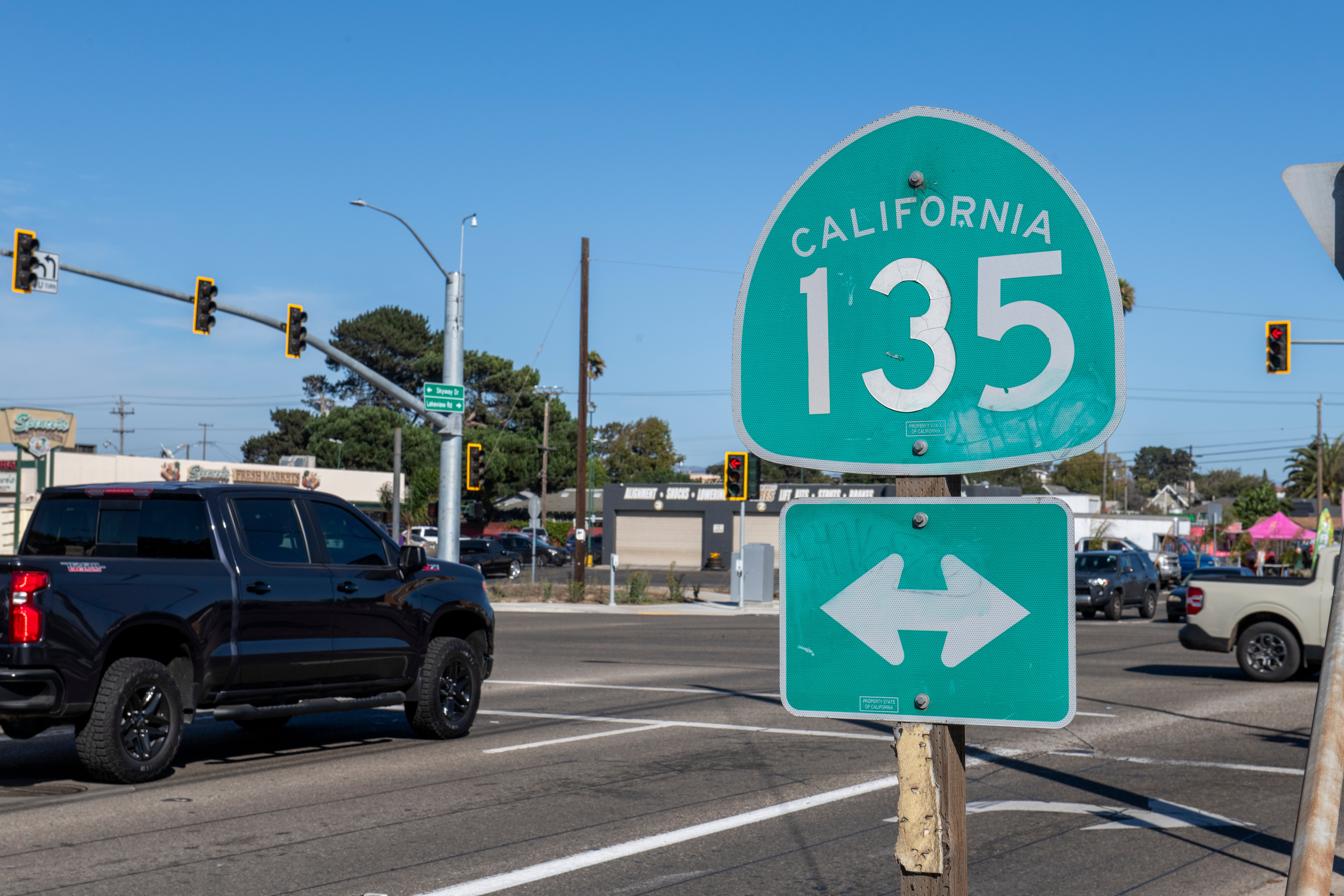 SR-135 road sign and intersection.